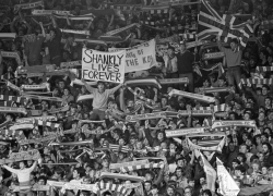 /images/fans/liverpool-spion-kop.jpg