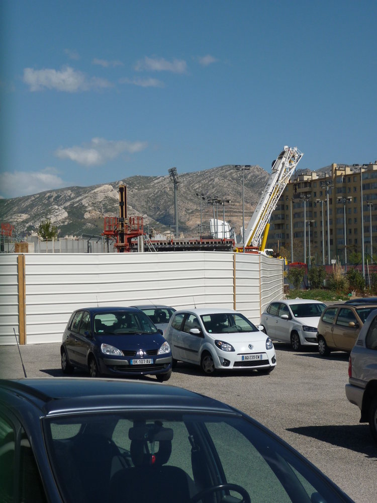 Parvis sud toujours dans la pose de poutre ...