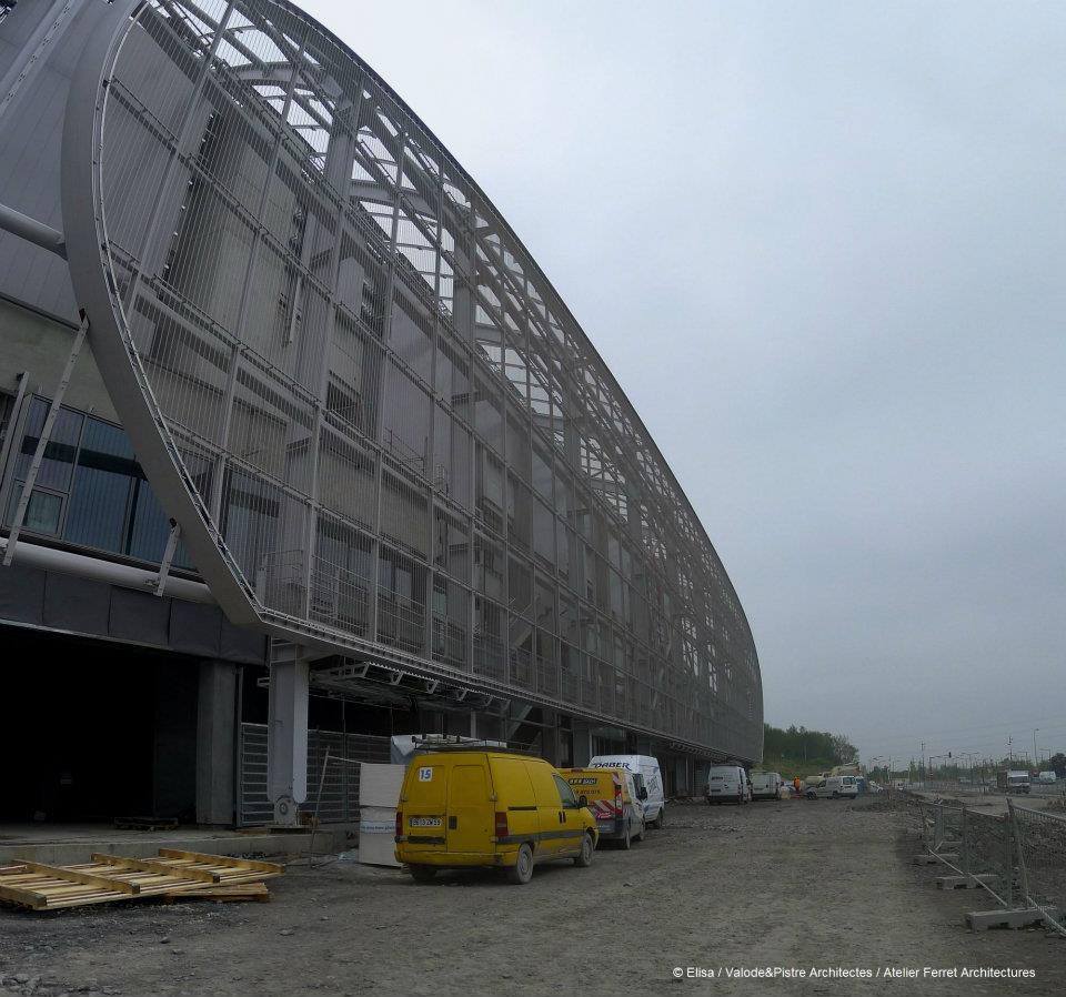 La façade nord 70 000 LED là d'ssus !