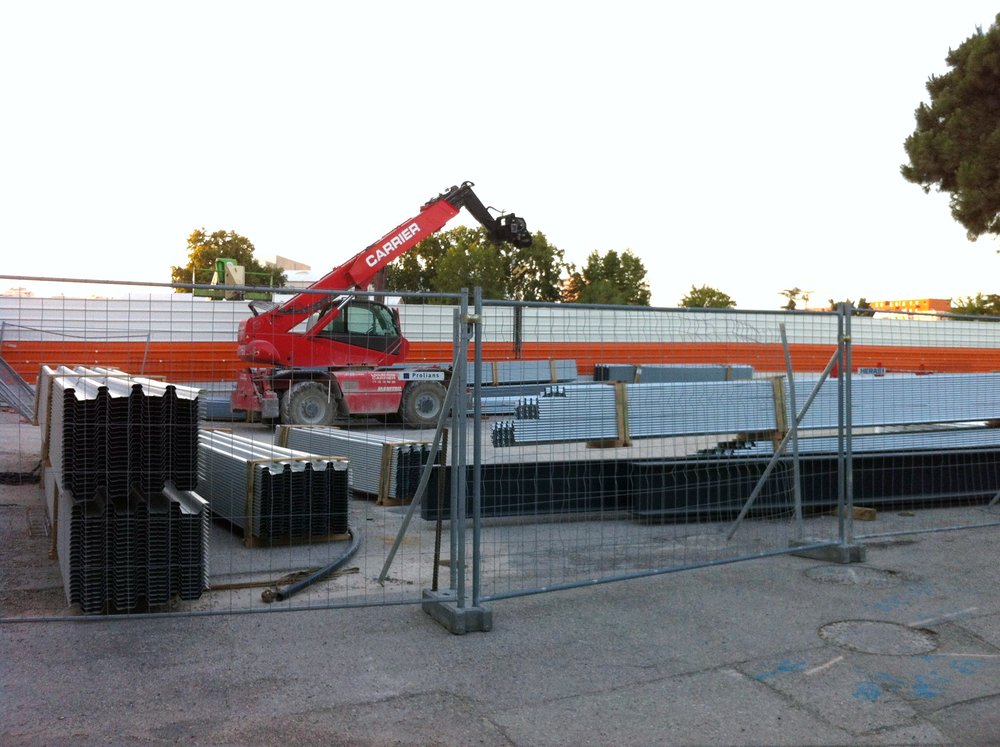 Stock de matériel pour le plancher sous le VS