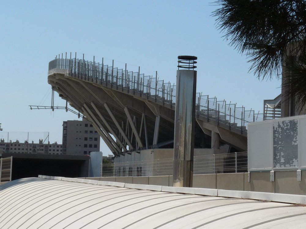 Photo prise depuis le sommet sud ouest de la petite tribune Delors