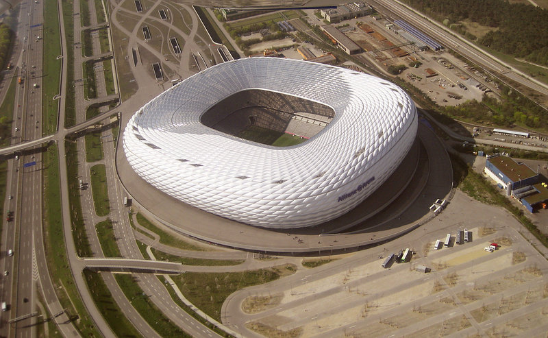 München_-_Allianz-Arena_(Luftbild).jpg