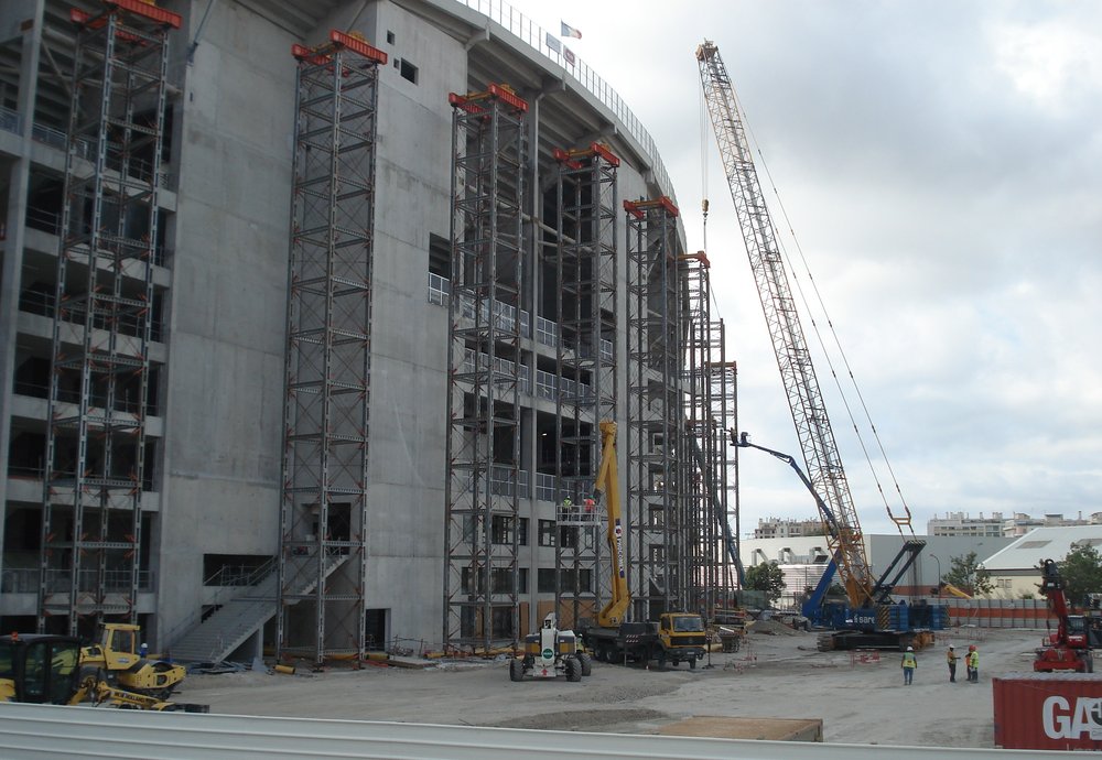 Montage du dernier palée de soutien de la jupe.