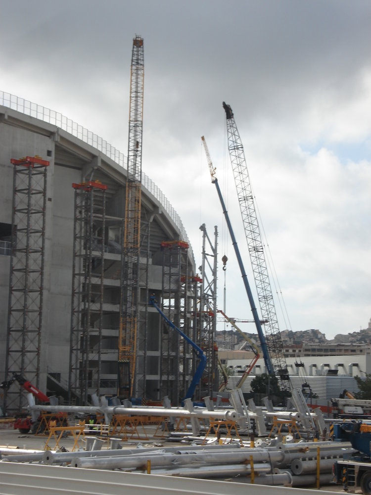 Montage du dernier palée de soutien de la jupe.