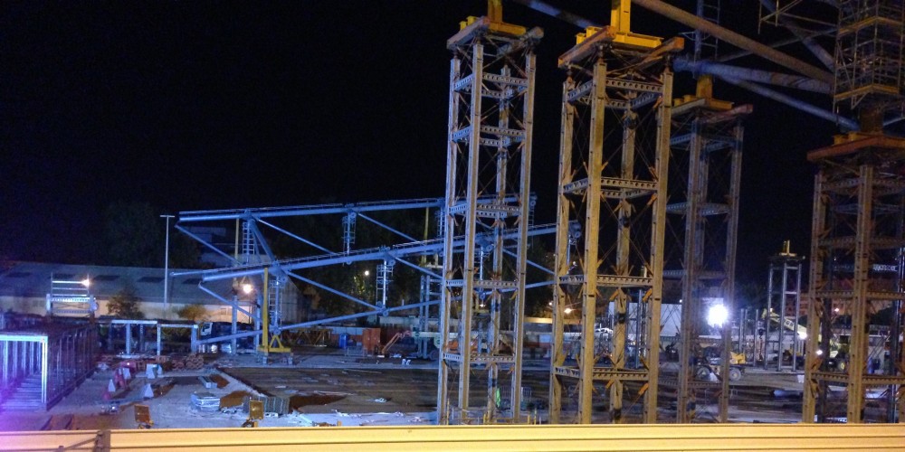 Vu du colis et de la futur station de montage en cours de création.