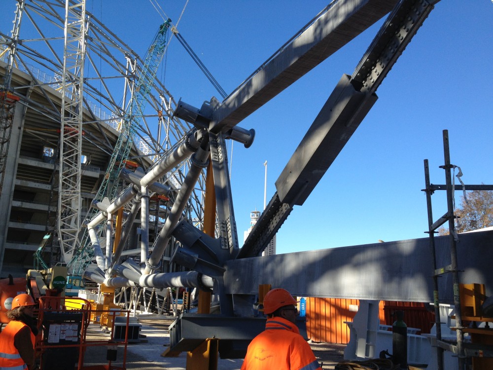Radiale de faille (on voit bien la partie centrale qui est en structure carrée)