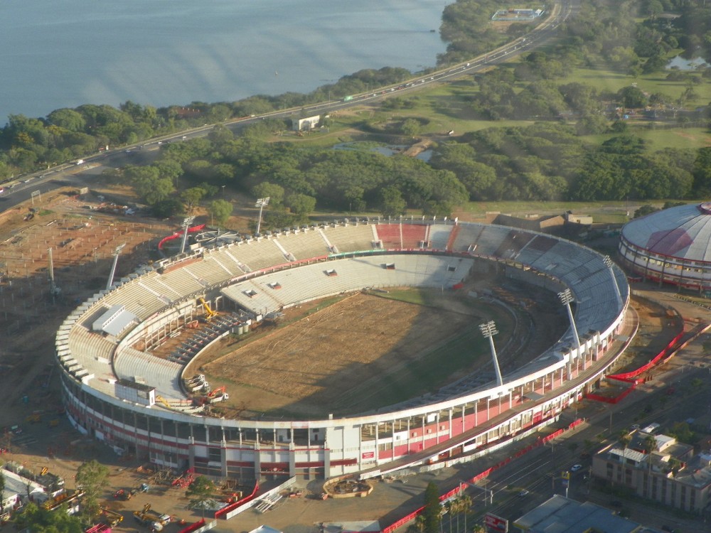 Porto Alegre (Estadio Beira Rio) 2.jpg