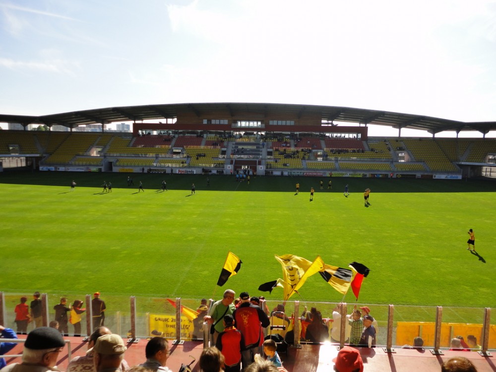 Calais Stade de l'Epopee<br />Source : phildanmatt.weebly.com