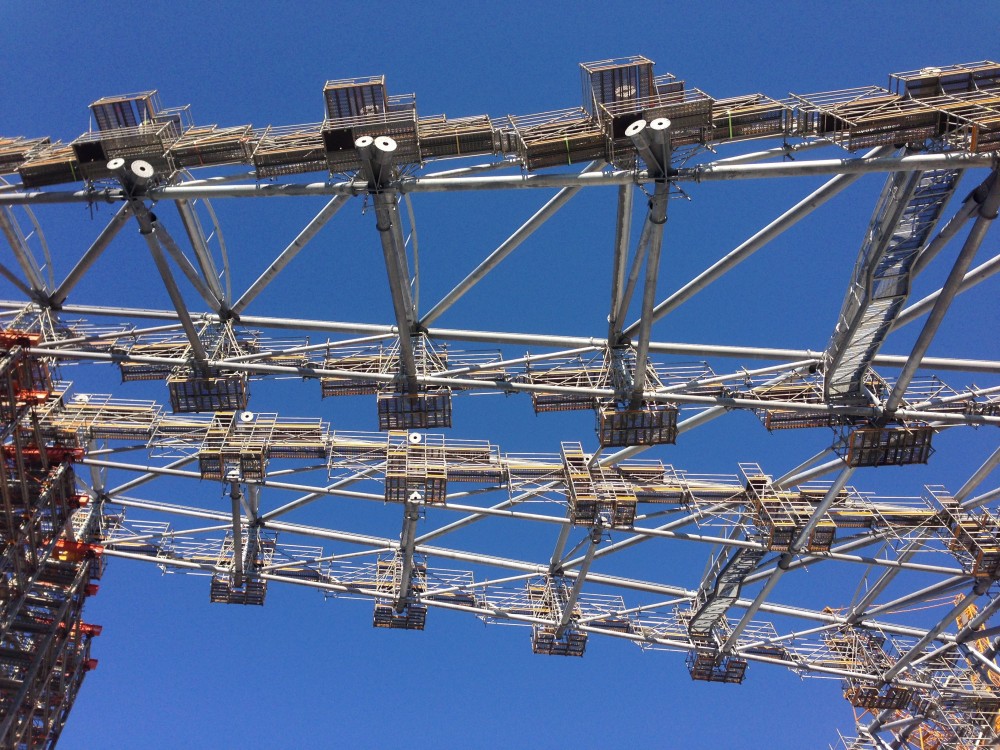 Vu sous les colis côté VS.