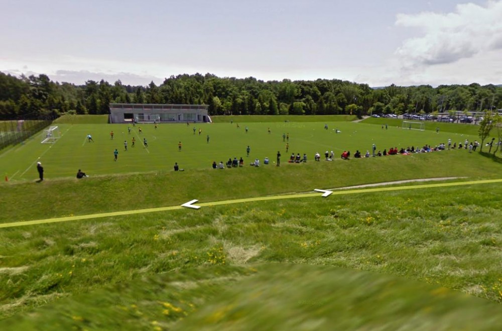 Stade annexe aux abords de Sapporo ... Carrément sympathique !