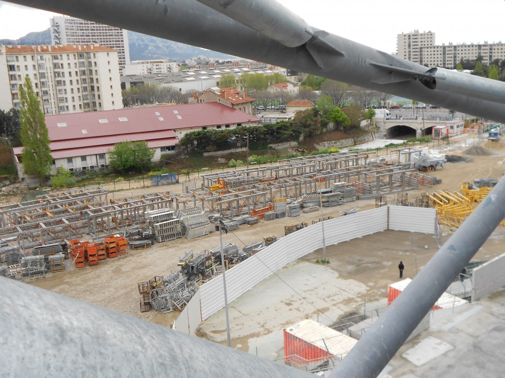 Matériel en attente pour la création des palées interne, ceux des colis, échafaudages etc ...