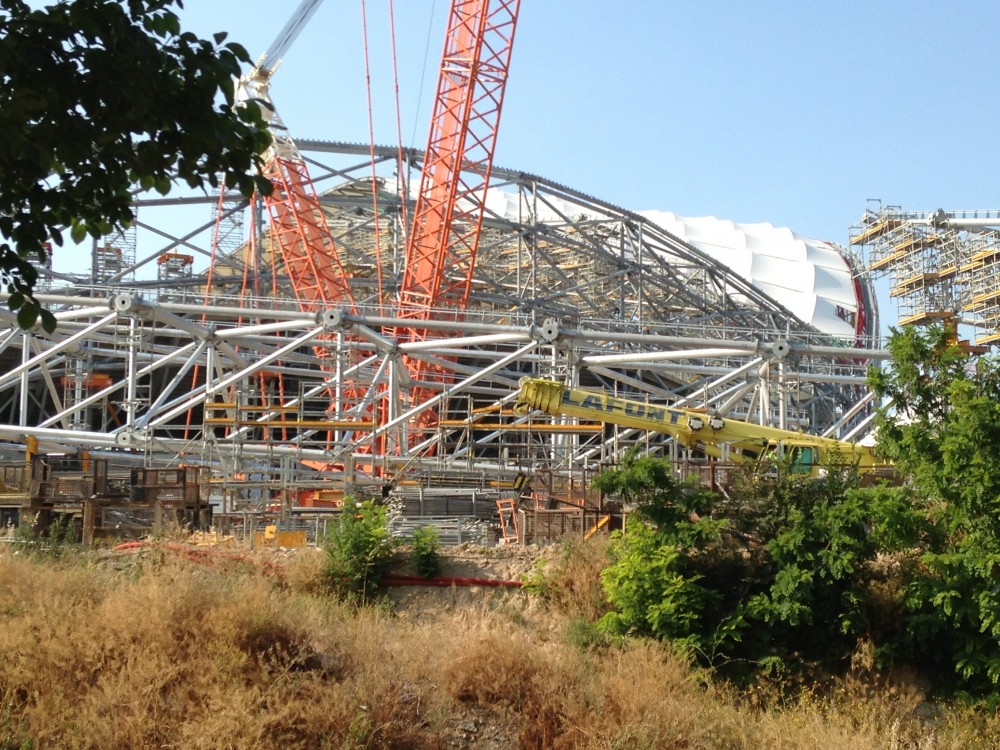 Préparation des Échafaudages devant le colis double côté huveaune.