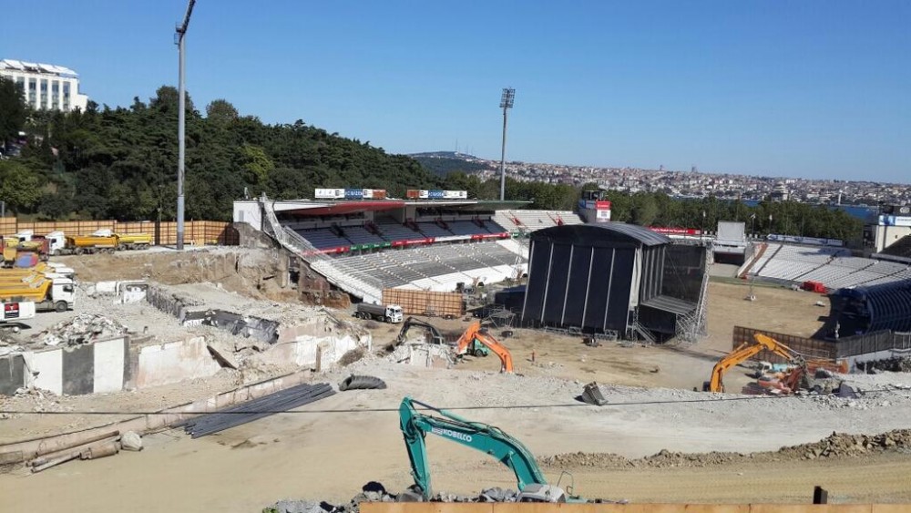 Istanbul (Inönü Stadi) 5.jpg