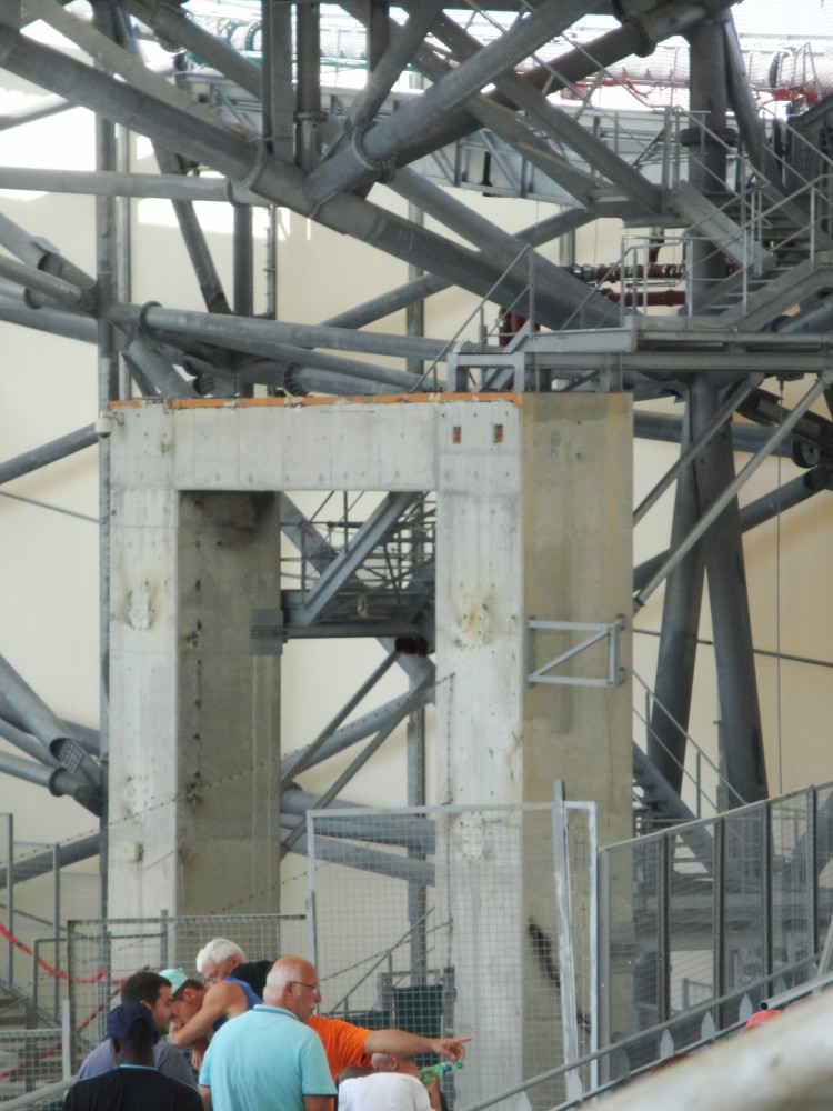 arche sale et tuyaux peu voyants