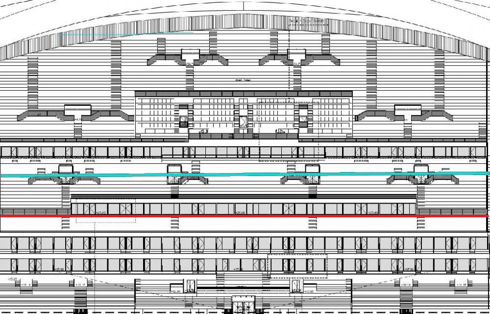 en rouge le plancher du R+4 et en bleu la hauteur du R+5 en cours de montage coté VS.