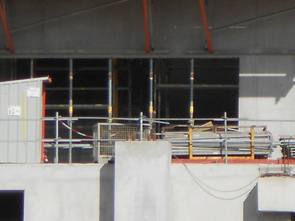 Pied du potelet coté VS.