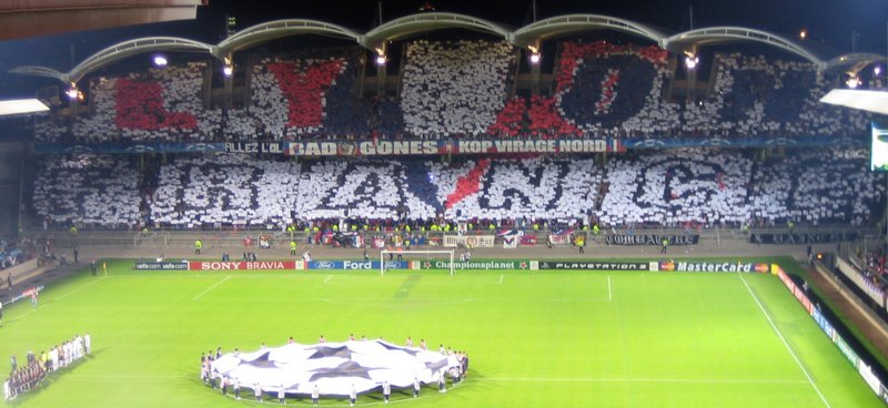 Tribune des Bad Gones avant le match Lyon - Real Madrid en 2006