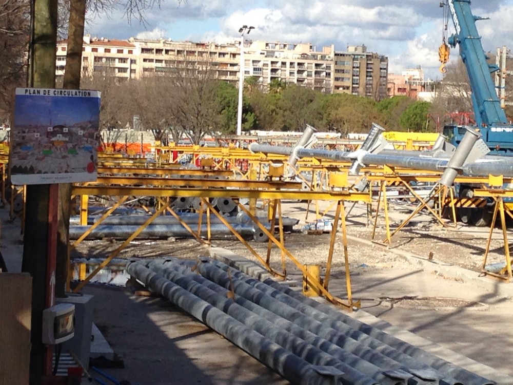 Radiale pour colis en cours de montage.