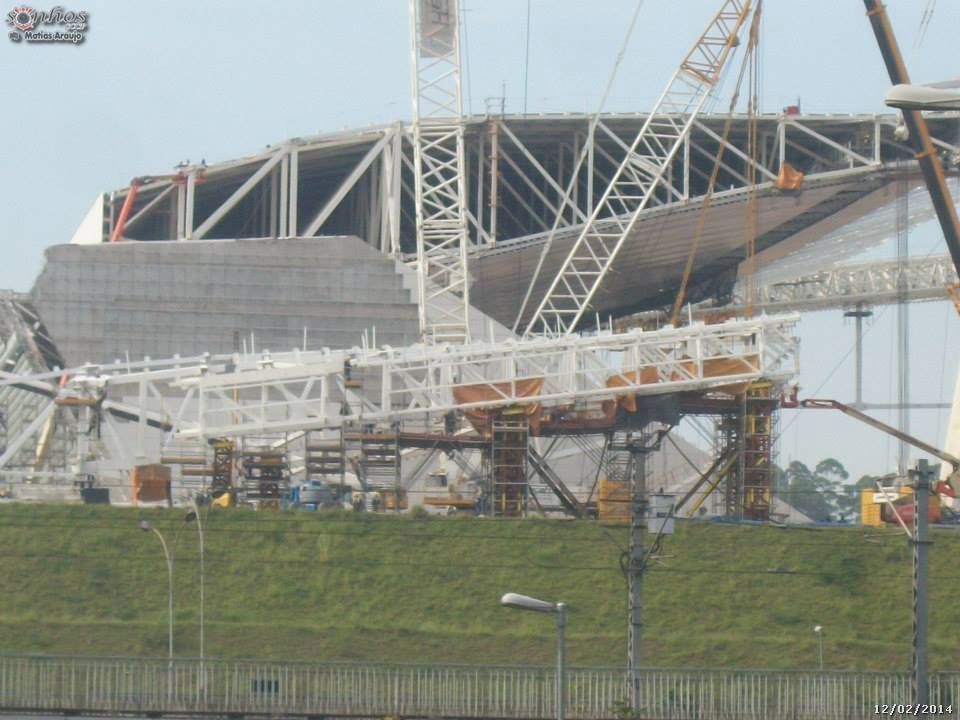 La nouvelle pièce du toit en cour de montage - SonhosSCCP