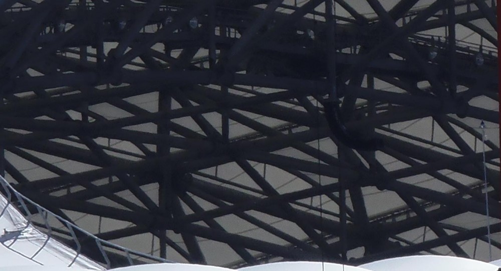 extérieur enceinte gps.jpg