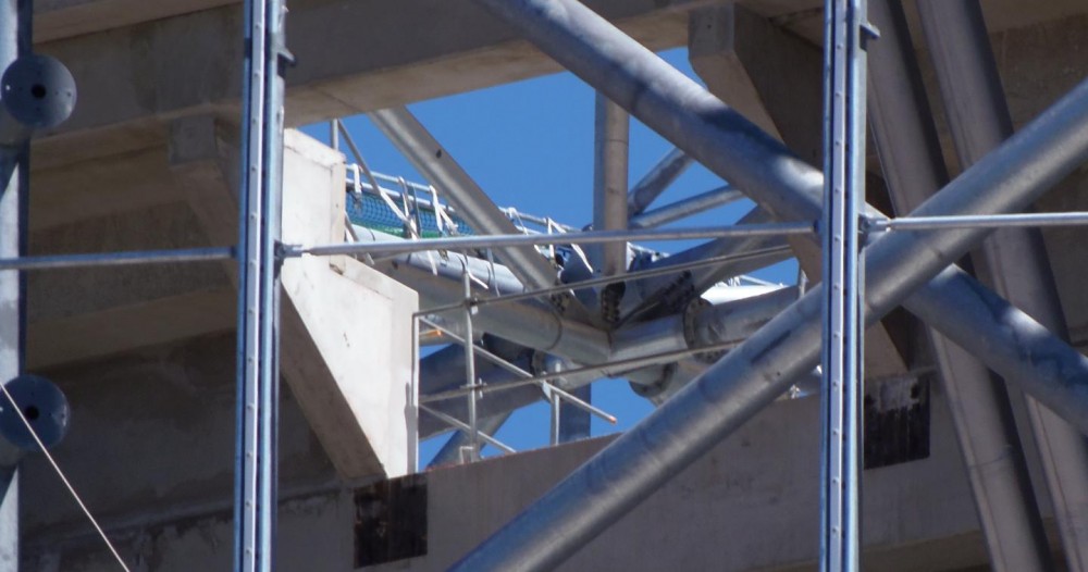 Entré Jean Bouin haut.