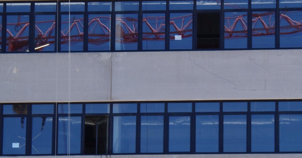 Façade Jean Bouin (muni de vitres).