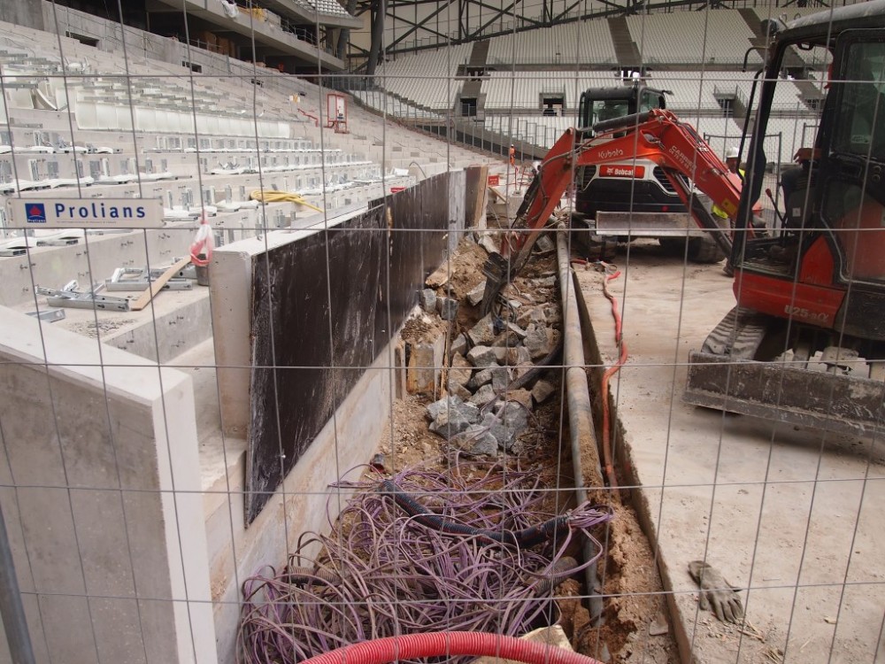 on creuse pour les bancs