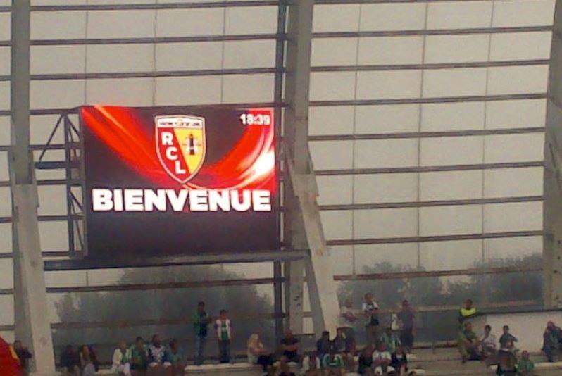 L'écran géant me semble tout à fait potable et en bon état de fonctionnement