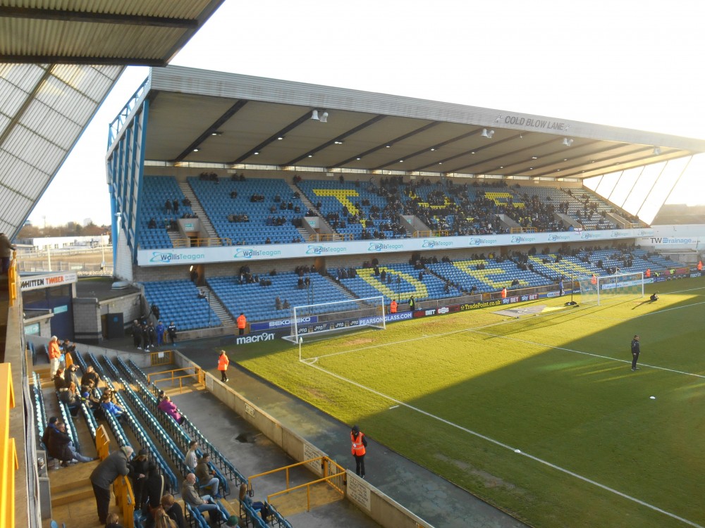 le virage où sont localisé ce qu'il reste de "kop" à Millwall