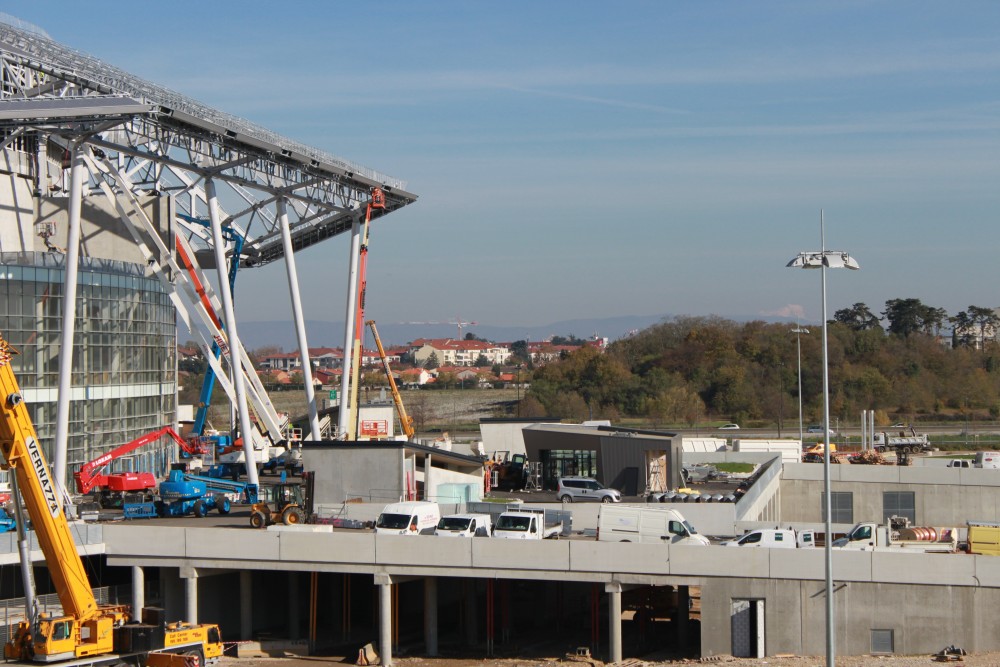 Le mont Blanc veille sur le stade