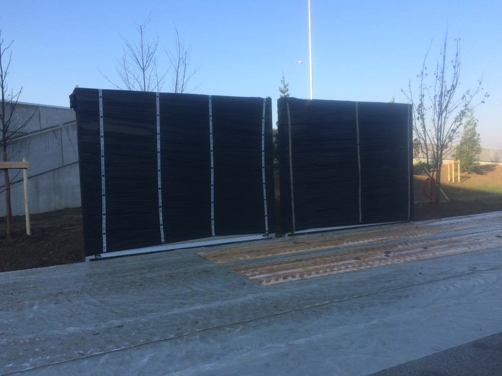 L'allée des lumières en cours de pose