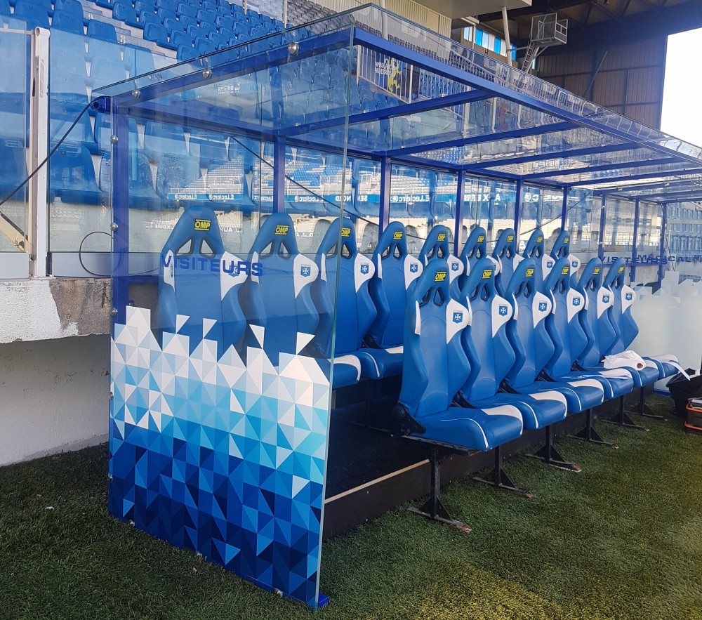 Nouveaux bancs de touche