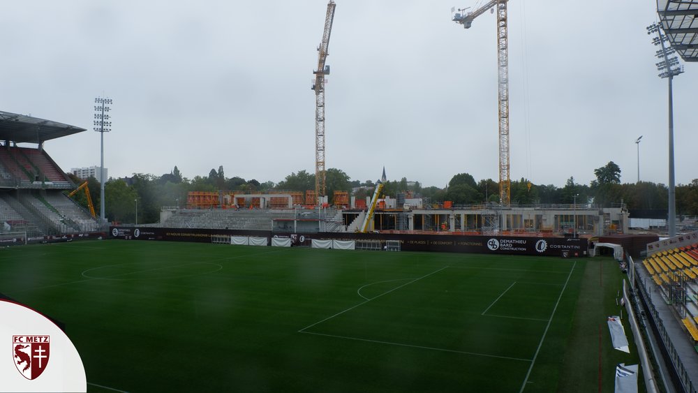 .....pose des gradins en partie basse (suite), le 24/09/2019.