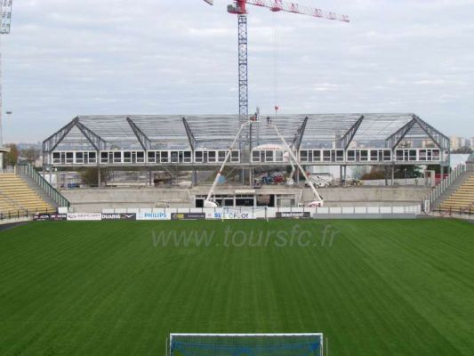 la charpente tribune Nord finie