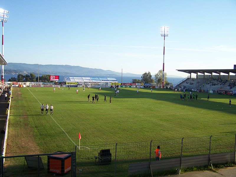 800px-Stade_François-Coty_02.jpg