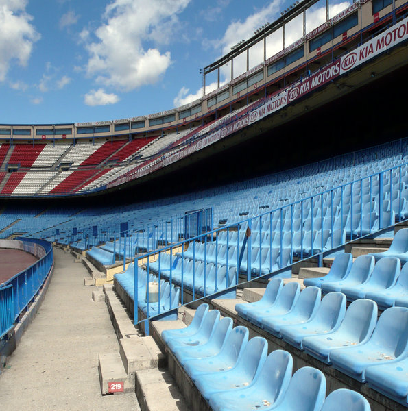 Vicente-Calderon-2-070910.jpg