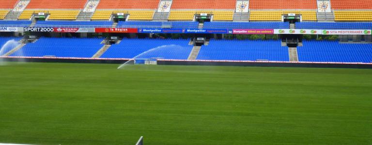 Nouvelle pelouse- Stade de la Mosson.jpg