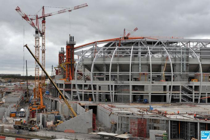 Installation de la toiture au Grand Stade _2_.jpg