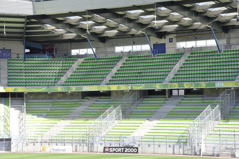 Parcage_visiteur_stade_michel_d'ornano.JPG