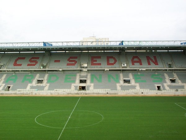 sedan-stade1.jpg