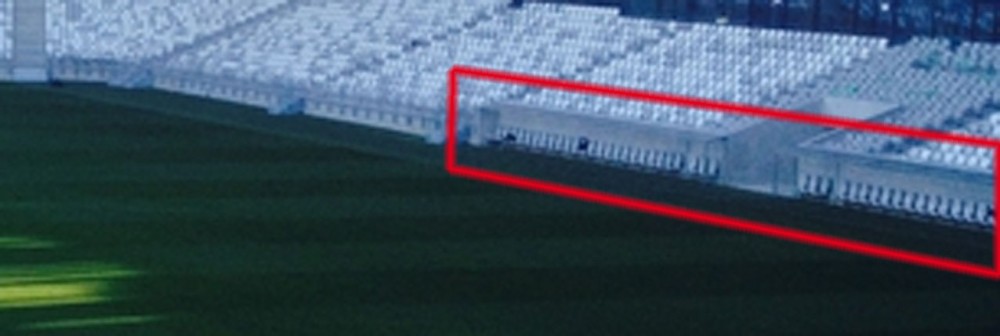 bancs_de_touche_Nouveau_Stade_Bordeaux.jpg